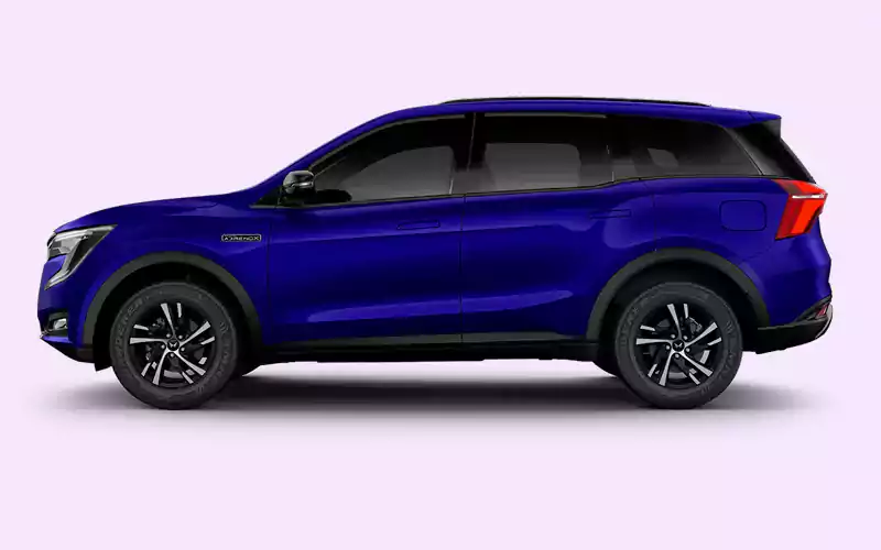 XUV700 5-Seater Electric Blue